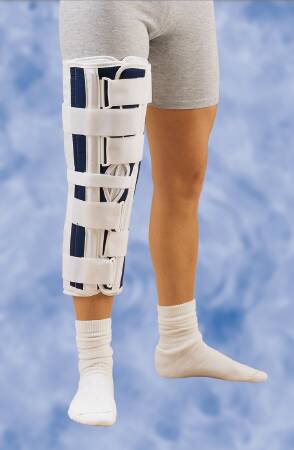 DeRoyal Knee Immobilizer DeRoyal Large Hook and Loop Closure 16 Inch Length Left or Right Knee
