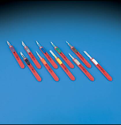 DeRoyal DeRoyal Safety Scalpel Size E11 Stainless Steel / Plastic Sterile Disposable