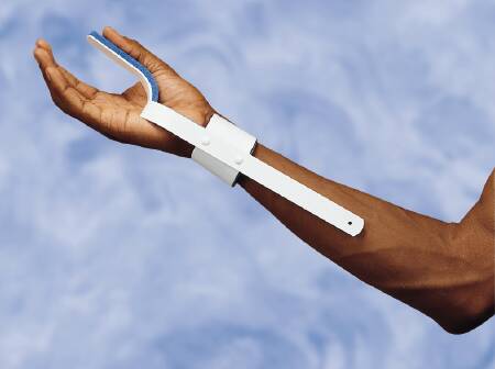 DeRoyal Thumb Splint DeRoyal Wrist Strap Aluminum / Foam Left Hand Tan One Size Fits Most