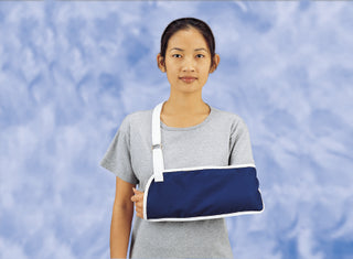 DeRoyal Arm Sling DeRoyal Hook and Loop Closure Infant