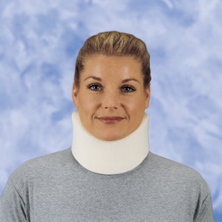 DeRoyal Cervical Collar DeRoyal Medium Density Small One Piece 2-1/2 Inch Height 15 Inch Length 13 to 15 Inch Circumference