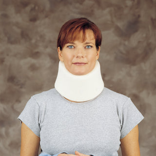 DeRoyal Cervical Collar DeRoyal Medium Density Medium One Piece 3-1/2 Inch Height 20-1/2 Inch Length