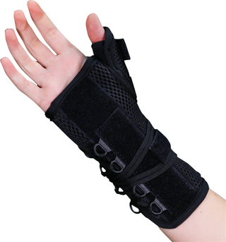 DeRoyal Warrior Wrist and Thumb Splint, Universal - 8”